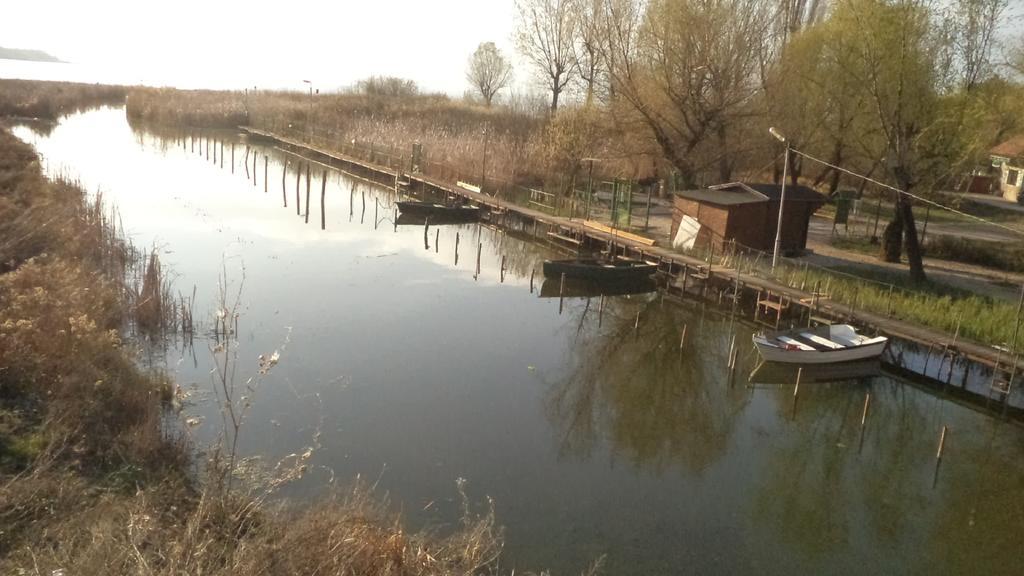 Ferienwohnung Molni Balatonfůzfő Exterior foto